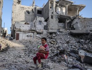 İsrail’in saldırılarını sürdürdüğü Gazze’de can kaybı 44 bin 249’ya yükseldi