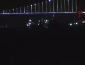 İstanbul Boğazı’nda dümeni arızalanan tanker kurtarıldı