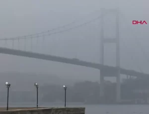 İstanbul Boğazı’nda sis etkili oluyor – 1