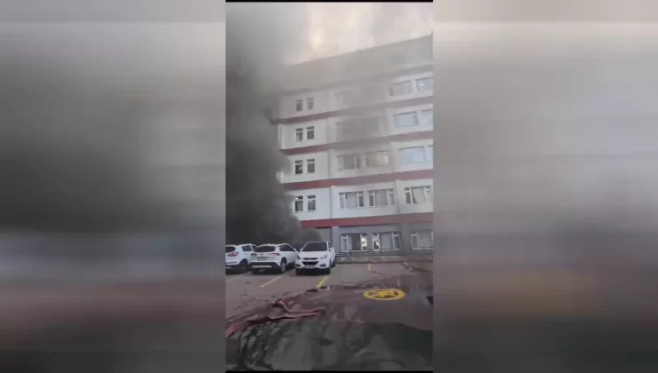 İstanbul Hastanesinde Yangın