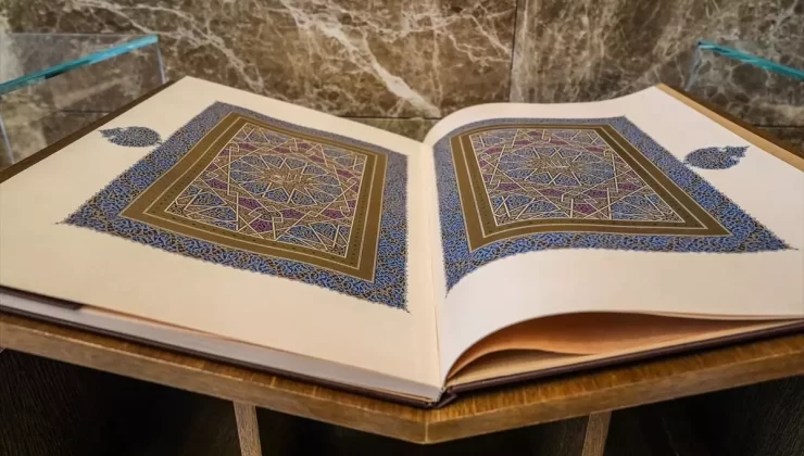 “İstanbul Mushafı” Cumhurbaşkanlığı Külliyesi Millet Kütüphanesi’nde sergileniyor