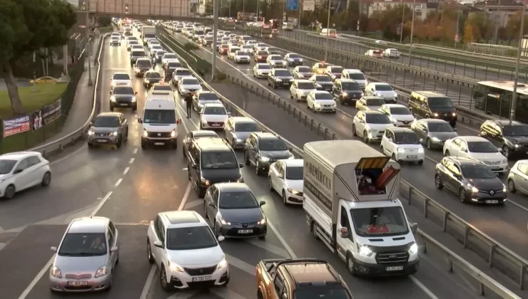 İstanbul’da Akşam Trafiği Yoğunlaştı