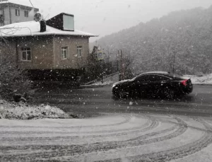 İstanbul’da beklenen kar yağışı başladı