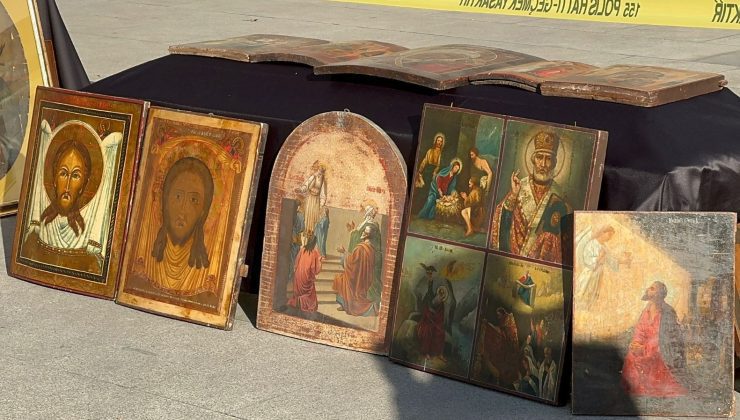 İstanbul’da büyük tarihi eser operasyonu: 500 yıllık Hz. İsa ve Hz. Meryem işlemeli kapılar, sikkeler, mühürler…