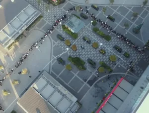 İstanbul’da metrelerce uzayan şahane cuma kuyruğu, meydana kadar taştı