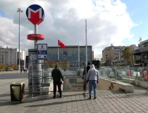 İstanbul’da Metro İstasyonları Kapatıldı