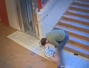 İsveç’te tepki çeken görüntüler: 91 yaşındaki kadına saldırdı