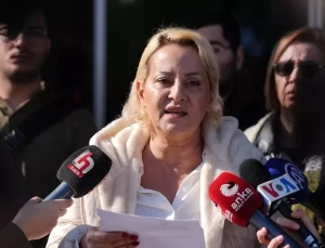 İtalya Vizesi Bekleyen Öğrencilerden Tepki