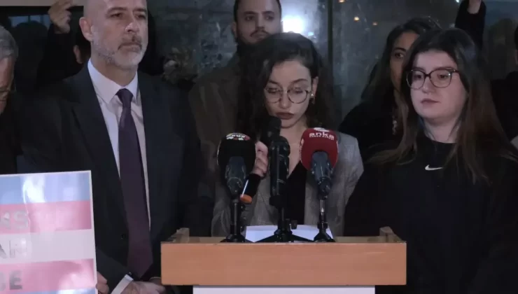 İzmir Barosu’ndan Translara Destek