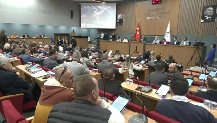 İzmir Büyükşehir Belediyesi’nin 91 Milyar 300 Milyon TL’lik Bütçesi Mecliste Kabul Edildi