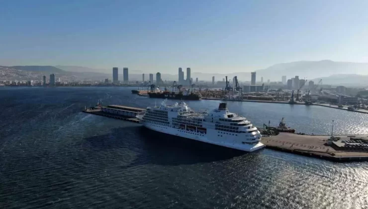 İzmir Limanı’na 59. Kruvaziyer Gemisi