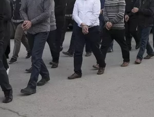 İzmir merkezli 3 ilde FETÖ operasyonu: 49 gözaltı