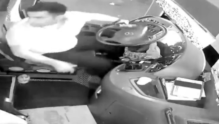 İzmir’de aracında uyurken kaza yaptığını gören şoförün paniği