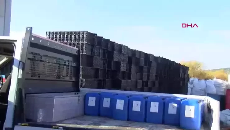 İzmir’de Plastik Fabrikasında Yangın Çıktı