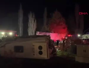 İZMİR’de zincirleme trafik kazası; 2 ölü, 7 yaralı