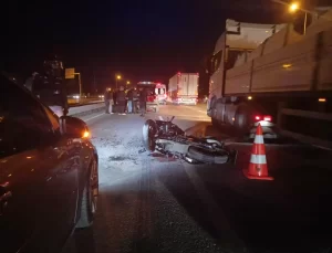 İzmit’te Motosiklet Kazası: 1’i Ağır 2 Yaralı