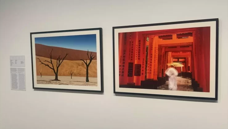 İzzet Keribar’ın Renklerin Yolculuğu Sergisi