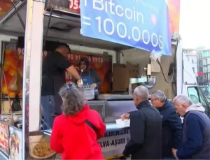 Kadıköy’de Bitcoin İçin Lokma Dağıtıldı