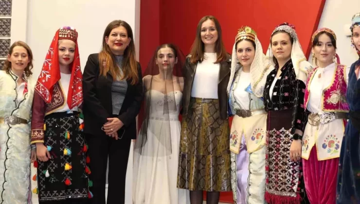 Kadına Yönelik Şiddete Dikkat Çeken Defile: ‘Benim Adım Kadın’