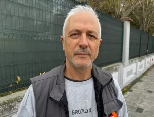 Kaldırımda yürüyen hemşireye araç çarptı