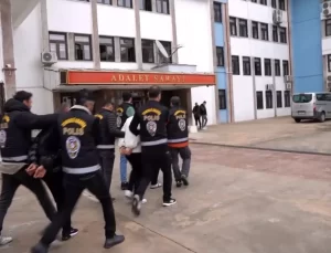 Kamu Görevlisi Kılığına Giren Dolandırıcılar Tutuklandı