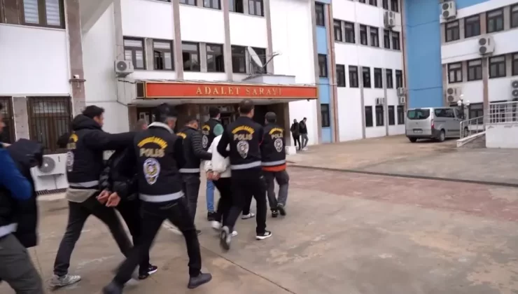 Kamu Görevlisi Kılığına Giren Dolandırıcılar Tutuklandı