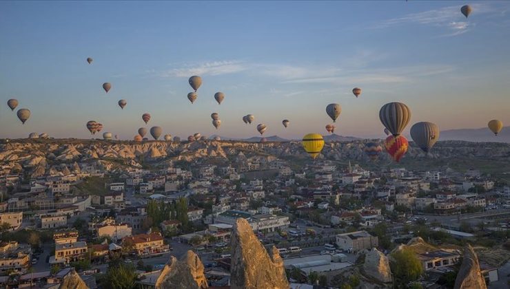 Kapadokya’da 10 ayda 675 bin kişi sıcak hava balonuyla havalandı