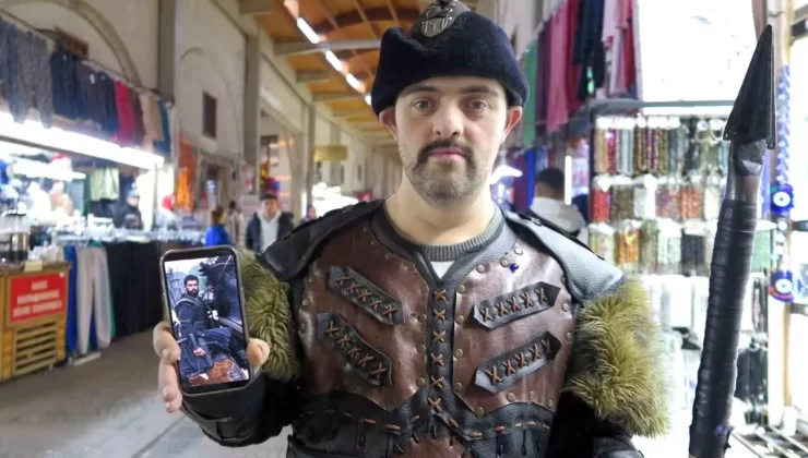 Kapalı Çarşı’nın Neşesi: Emre Kala