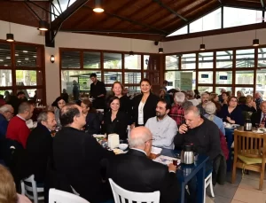 Karabağlar Belediye Başkanı Kınay, Öğretmenlerle Buluştu