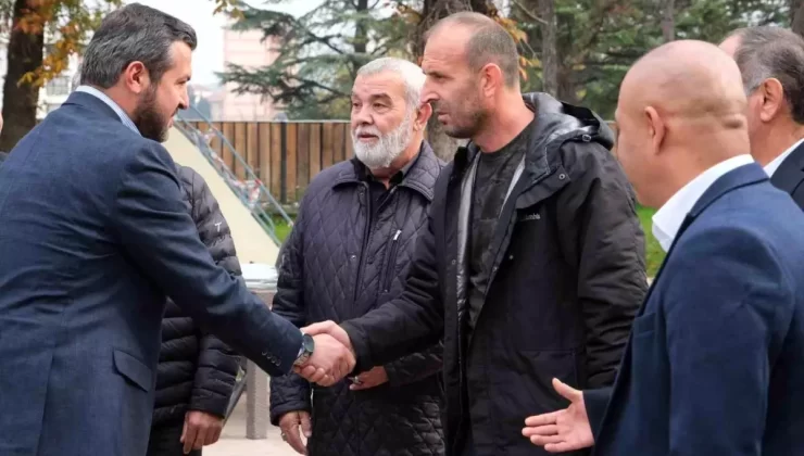 Karabük Belediye Başkanı Muhtarlarla İstişare Toplantısı Düzenledi