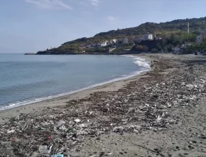 Karadeniz’de Çöp Kirliliği Artıyor