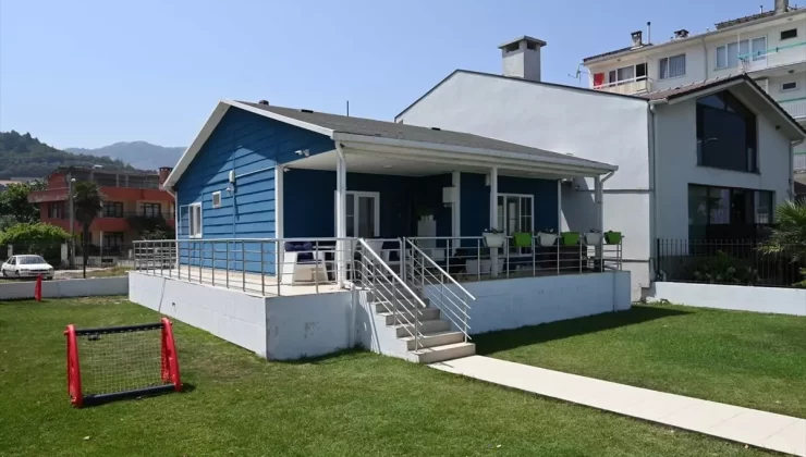 Karmod Batum’da Prefabrik Ev Kurdu