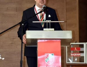 Karşıyaka’da Kriz Derinleşiyor