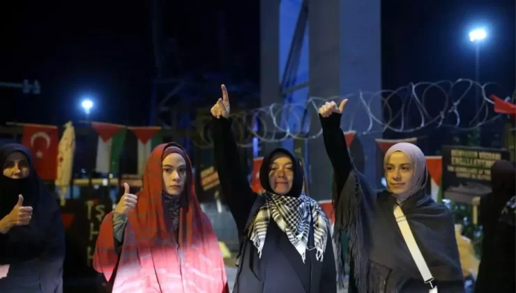 Kathrin Gemisine Protesto