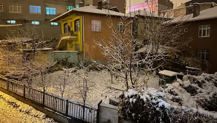 Kavak’ta Kar Yağışı Etkili