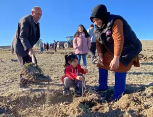 Kayaköprü Köyü’nde Kadınlar Hatıra Ormanı Kurdu