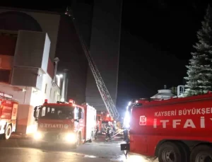 Kayseri’deki HES Kablo Fabrikası’nda Yangın Kontrol Altına Alındı
