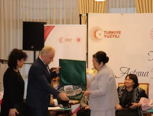 Kazak Yazar Beysenova’nın Eserleri Türkçeye Çevrildi