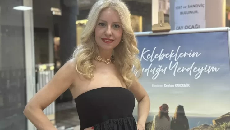 Kelebeklerin Uyuduğu Yerdeyim Galası Yapıldı