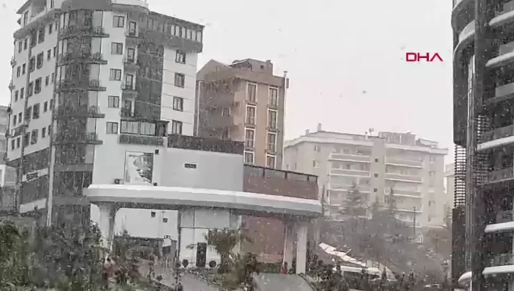 Kentin batısı beyaza büründü