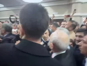 Kılıçdaroğlu Duruşmaya Girdi, Adliye Önünde Gerginlik