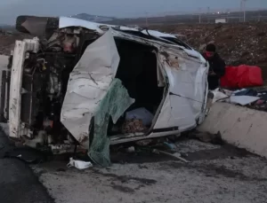 Kilis’te Otomobil Takla Attı: 5 Yaralı