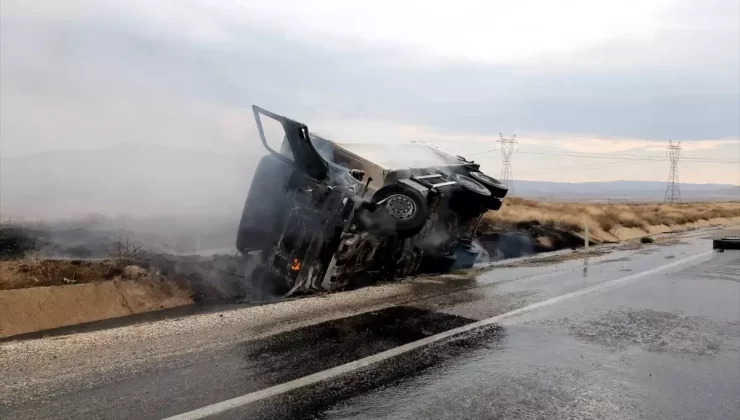 Kırıkkale’de Kamyon Yangını