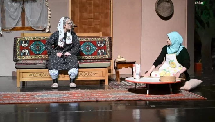 Kırşehir 2. Tiyatro Festivali Devam Ediyor