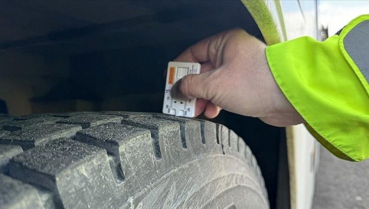 Kış lastiği özel araçlara zorunlu olacak mı? Bakan Uraloğlu’ndan kış lastiği açıklaması