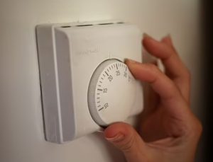 Kışın ev sıcaklığı kaç olmalı: Uzmanlar, Dünya Sağlık Örgütü’nün 18 derece önerisine karşı çıkıyor