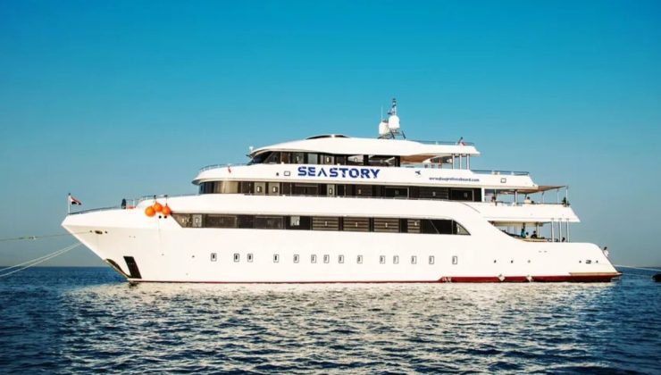 Kızıldeniz’de turist teknesi battı