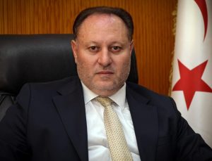 KKTC Cumhuriyet Meclisi Başkanı Öztürkler, görevinden istifa etti