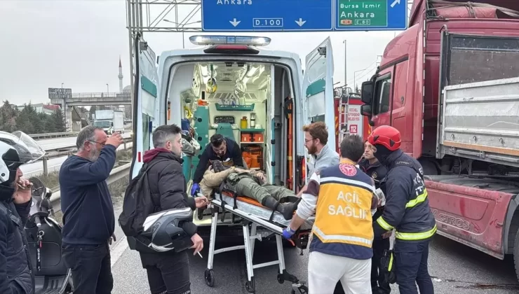 Kocaeli’de Motosiklet Tırla Çarpıştı: Sürücü Hayatını Kaybetti