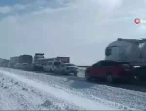 Konya’da Kar ve Tipi Ulaşımı Aksatıyor